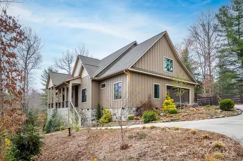 Exterior - 304 Old Mill Dr, Morganton, NC 28655 photo 2 of 12