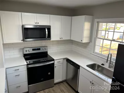 4600 Coronado Dr, Charlotte, NC 28212