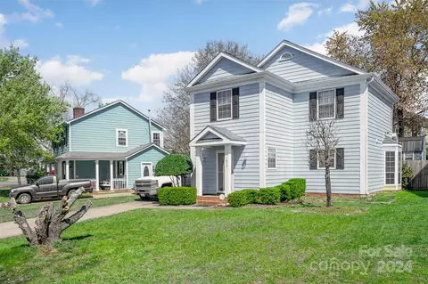 1633 Pamela Lorraine Dr, Charlotte, NC 28213