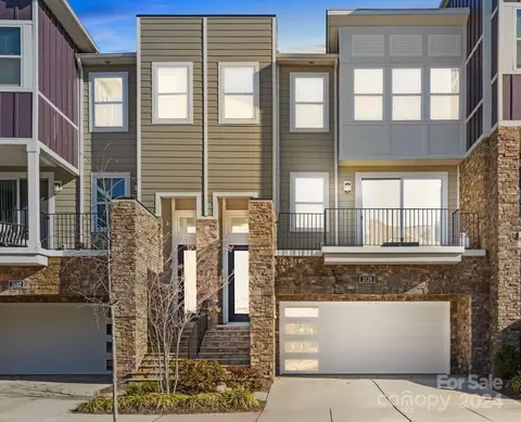3128 Treble Ct, Charlotte, NC 28262