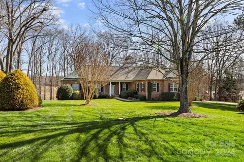 459 Wood Hollow Rd, Taylorsville, NC 28681