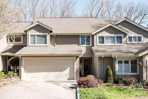 6402 Montvale Ct, Charlotte, NC 28226