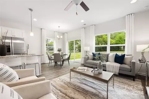 2735 Capitol Dr, Charlotte, NC 28208