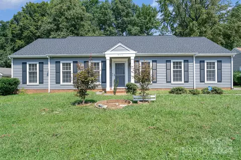 5436 Doverstone Ct, Charlotte, NC 28208