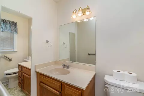 Bath - 116 Will Helms Rd, Monroe, NC 28110 photo 1 of 2