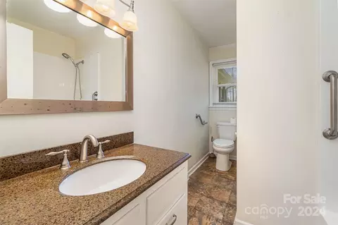 Bath - 116 Will Helms Rd, Monroe, NC 28110 photo 2 of 2