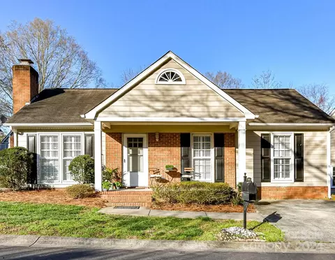 7036 Stoneridge Rd, Charlotte, NC 28226