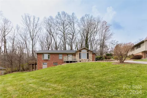 39 Laurel Cir, Waynesville, NC 28786