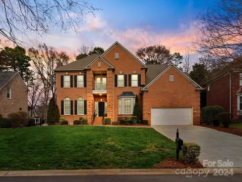 7327 Santorini Ln, Charlotte, NC 28277