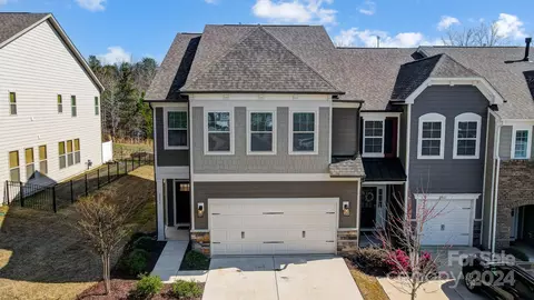 2059 Suttonview Rd, Fort Mill, SC 29708 photo 2