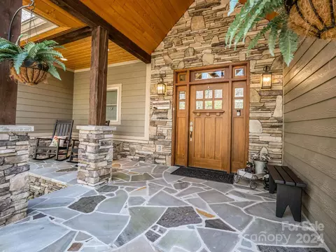 775 Middle Connestee Trl, Brevard, NC 28712