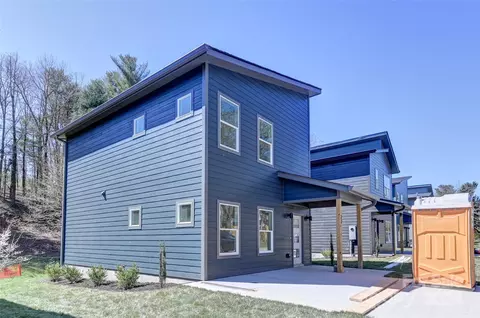 22 Cub 6 Rd #6, Asheville, NC 28806