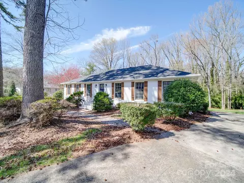 6015 Doncaster Dr, Charlotte, NC 28211