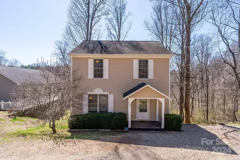 26 Forest Ridge Dr, Asheville, NC 28806