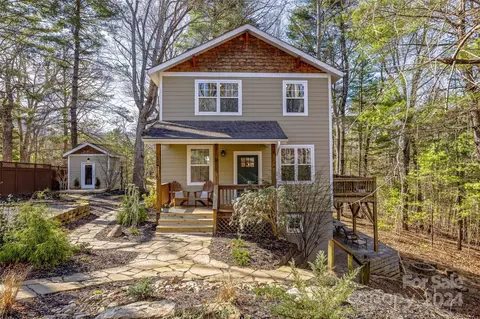 14 Pine Cove Rd, Asheville, NC 28804