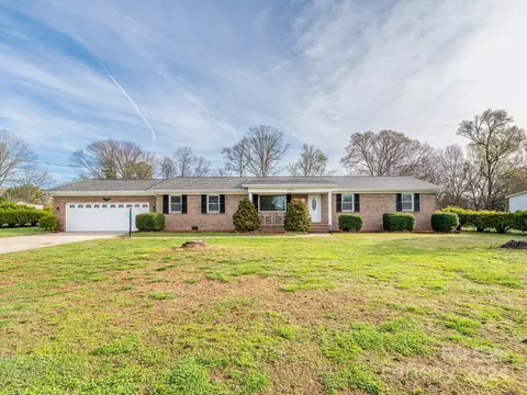 388 Pitts School Nw Rd NW, Concord, NC 28027