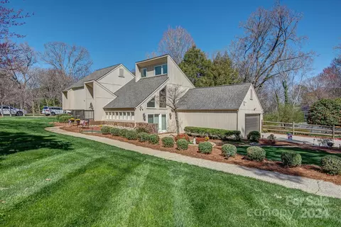3008 Southampton Cir, Gastonia, NC 28056
