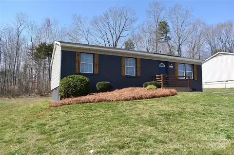 631 Kilborne Dr, Gastonia, NC 28052