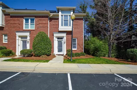 2565 Dilworth Heights Ln, Charlotte, NC 28209