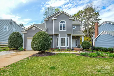9006 Twin Trail Dr, Huntersville, NC 28078