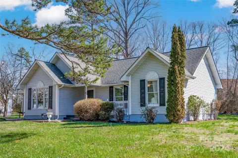 3568 Carington Ln, Statesville, NC 28625