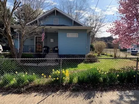 49 Dudley Ave, Granite Falls, NC 28630