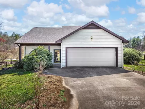 1 Crabapple Knls, Fletcher, NC 28732