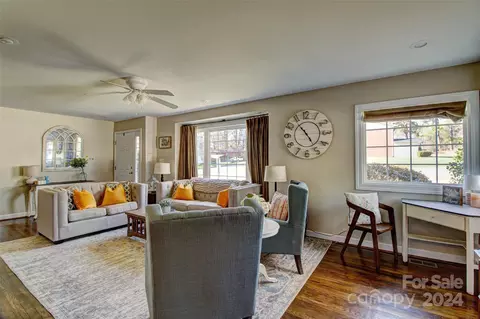 Living - 600 E Academy E St E, Cherryville, NC 28021 photo 5 of 6