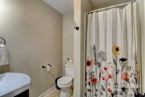 Bath - 600 E Academy E St E, Cherryville, NC 28021 photo 2 of 3
