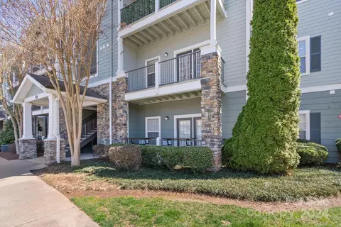 200 Vista Lake 101 Dr #101, Candler, NC 28715
