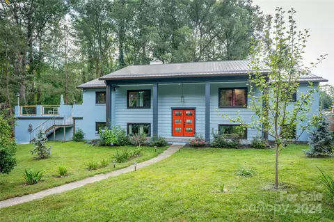 1195 Woodmont Dr, Hendersonville, NC 28791