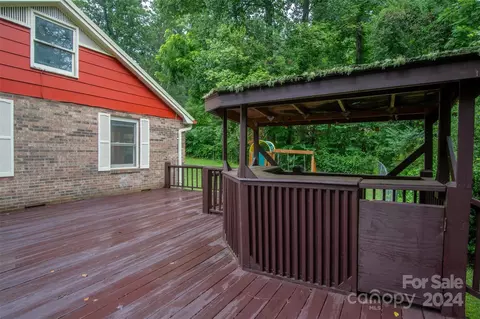 Exterior - 80 Match Pt, Sylva, NC 28779 photo 9 of 16