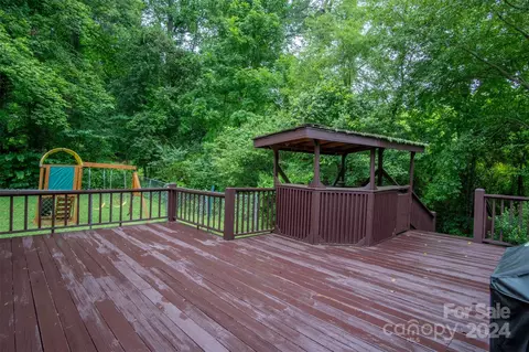 Exterior - 80 Match Pt, Sylva, NC 28779 photo 7 of 16