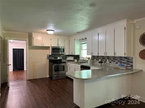 Kitchen - 80 Match Pt, Sylva, NC 28779 photo 2 of 2