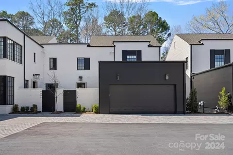 9004 Tynecastle Commons Ct, Charlotte, NC 28226