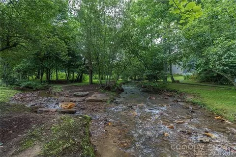 22 Chaucer Rd, Black Mountain, NC 28711