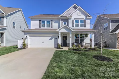 182 Longleaf Dr, Mooresville, NC 28117