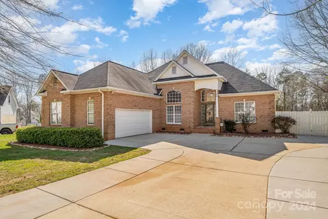 120 Sunhaven Ln, Mooresville, NC 28117