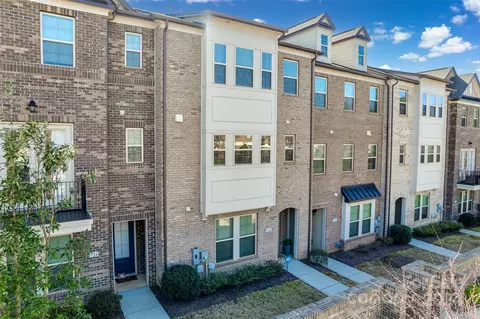 1322 Woodlawn E Rd E, Charlotte, NC 28209