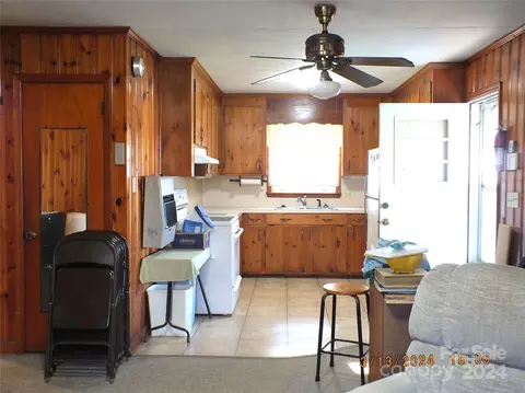 Kitchen - 1777 Potter Rd, Lancaster, SC 29720 photo 1 of 4