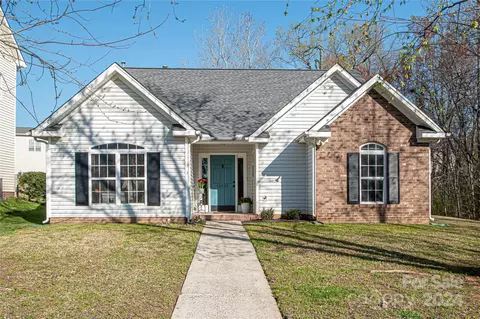 10135 Faires Farm Rd, Charlotte, NC 28213