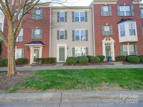 2329 Bonner Bridge Ct, Charlotte, NC 28273