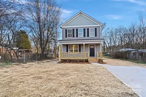 699 Fayetteville Ave, Statesville, NC 28677