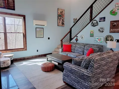 Living - 65 Bell Ct, Saluda, NC 28773 photo 2 of 2