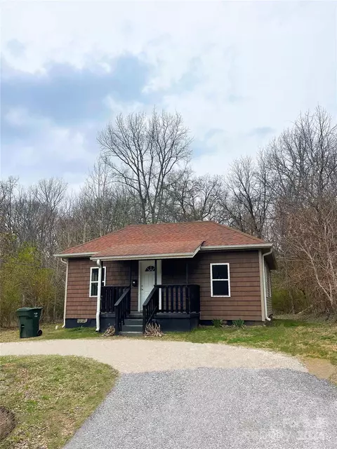 23 Magnolia St, York, SC 29745