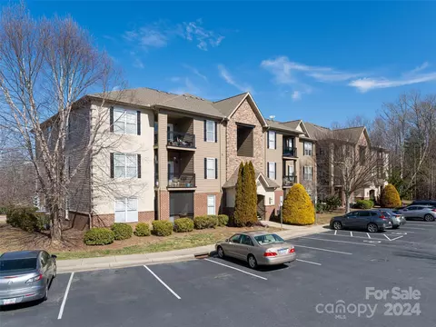 202 Brickton Village 304 Cir #304, Fletcher, NC 28732