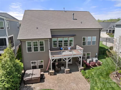 Exterior - 17538 Julees Walk Ln, Davidson, NC 28036 photo 10 of 12