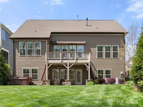 Exterior - 17538 Julees Walk Ln, Davidson, NC 28036 photo 8 of 12