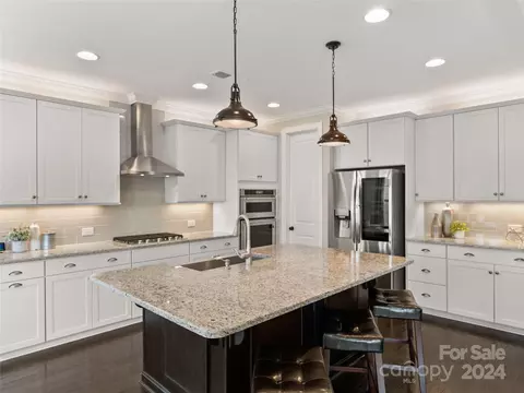 Kitchen - 17538 Julees Walk Ln, Davidson, NC 28036 photo 2 of 3