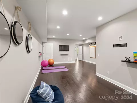 Entry Way - 17538 Julees Walk Ln, Davidson, NC 28036 photo 3 of 3